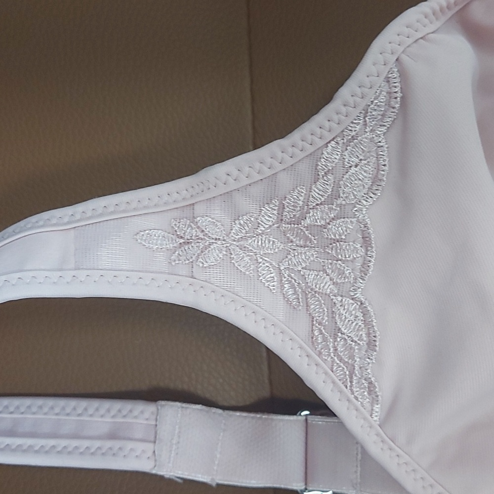 Bali size 42DD bra - Picture 4 of 5